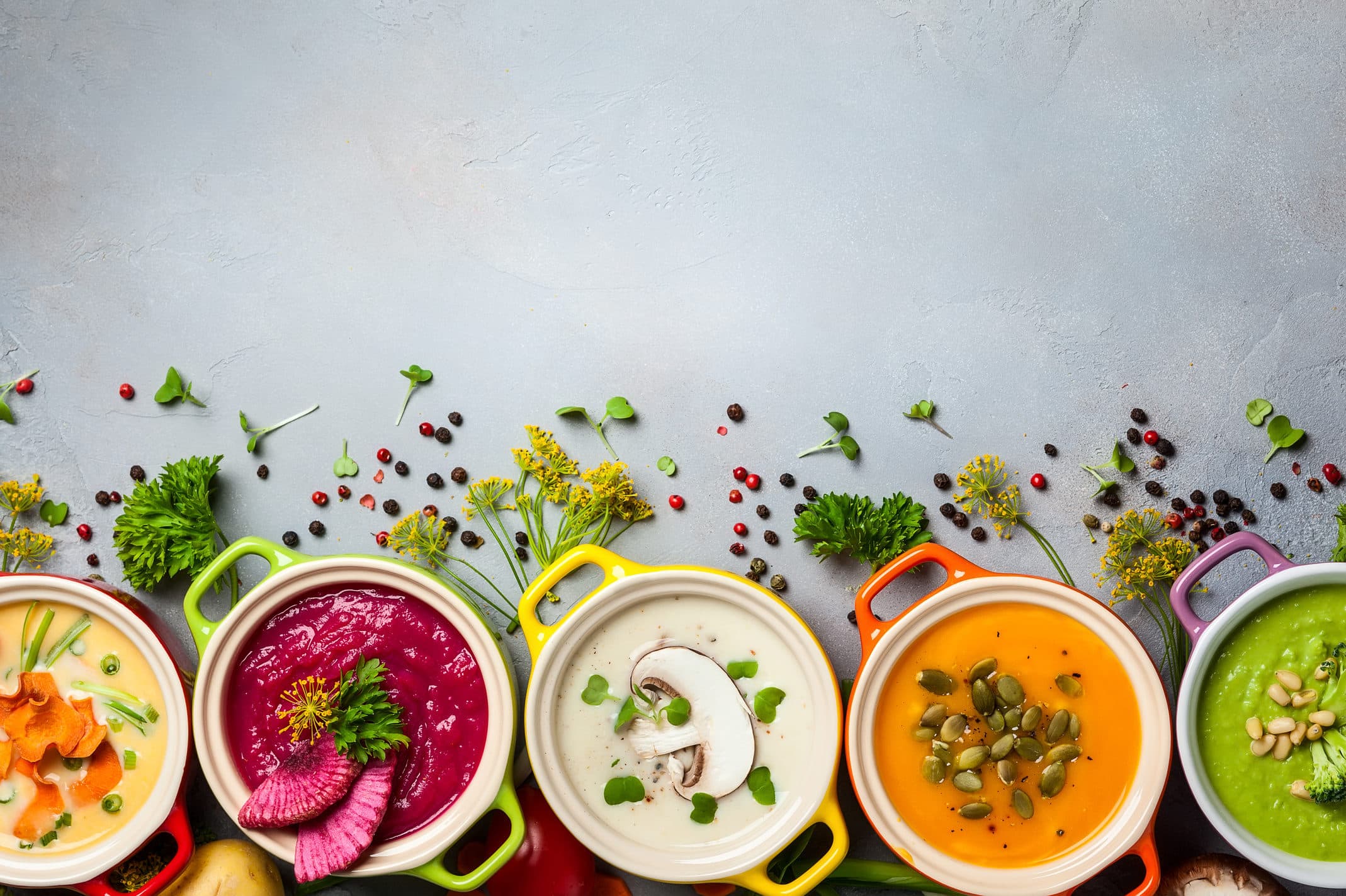 Sopas e Caldos Saudáveis: Como Montar um Jantar Leve e Nutritivo — Carol Sessa Nutricionista